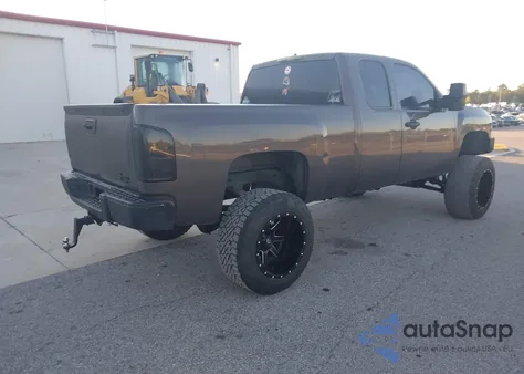 2008 Chevrolet Silverado 1500 Lt2 from USA, damaged, VIN 1GCEK19J18Z167752